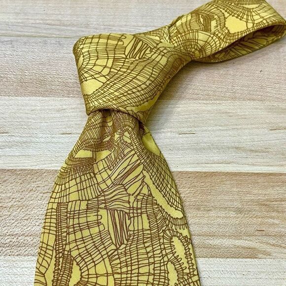 Christian Lacroix Paris Abstract Gold/Brown Silk Tie. - Picture 7 of 7